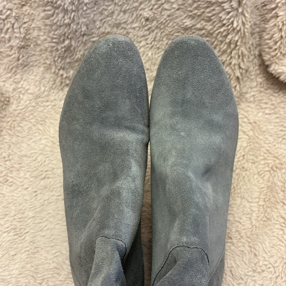 Chinese Laundry Bootie Women's 8 Gray Kipper Split Suede Slouchy Pull on - Picture 4 of 11